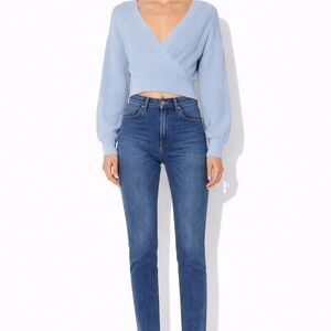 Elegant Light Blue V-Neck Sweater